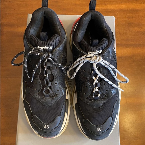 Balenciaga Triple S Trainers - Picture 2 of 8